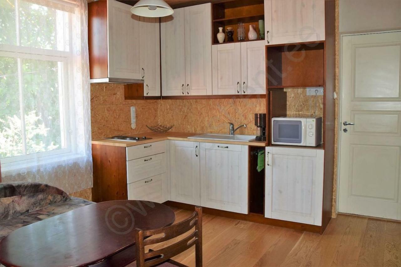 Private Apartment In The Centre Of Parnu/Pernau Екстер'єр фото